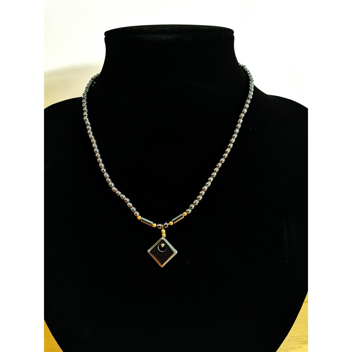 Collier Hématite